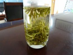 口感鲜醇、叶色嫩绿龙井茶380g