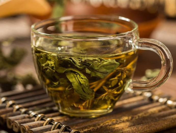 女性喝苦茶的功效与作用是什么红茶可以天天泡水喝吗